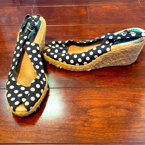 Liz Claiborne Shoes - Liz Claiborne navy with white polka dot wedges. Gently worn, size 8